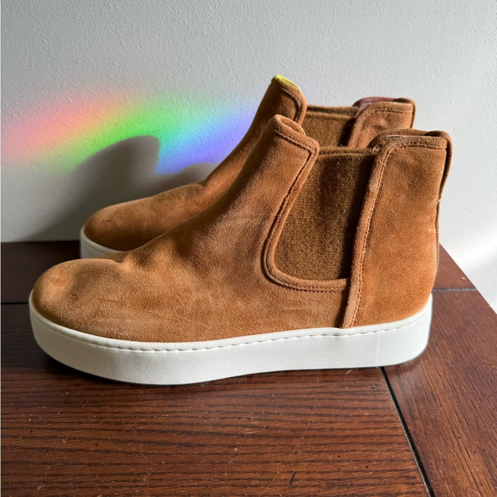 Vince Warren water resistant‎ suede sneakers 7.5